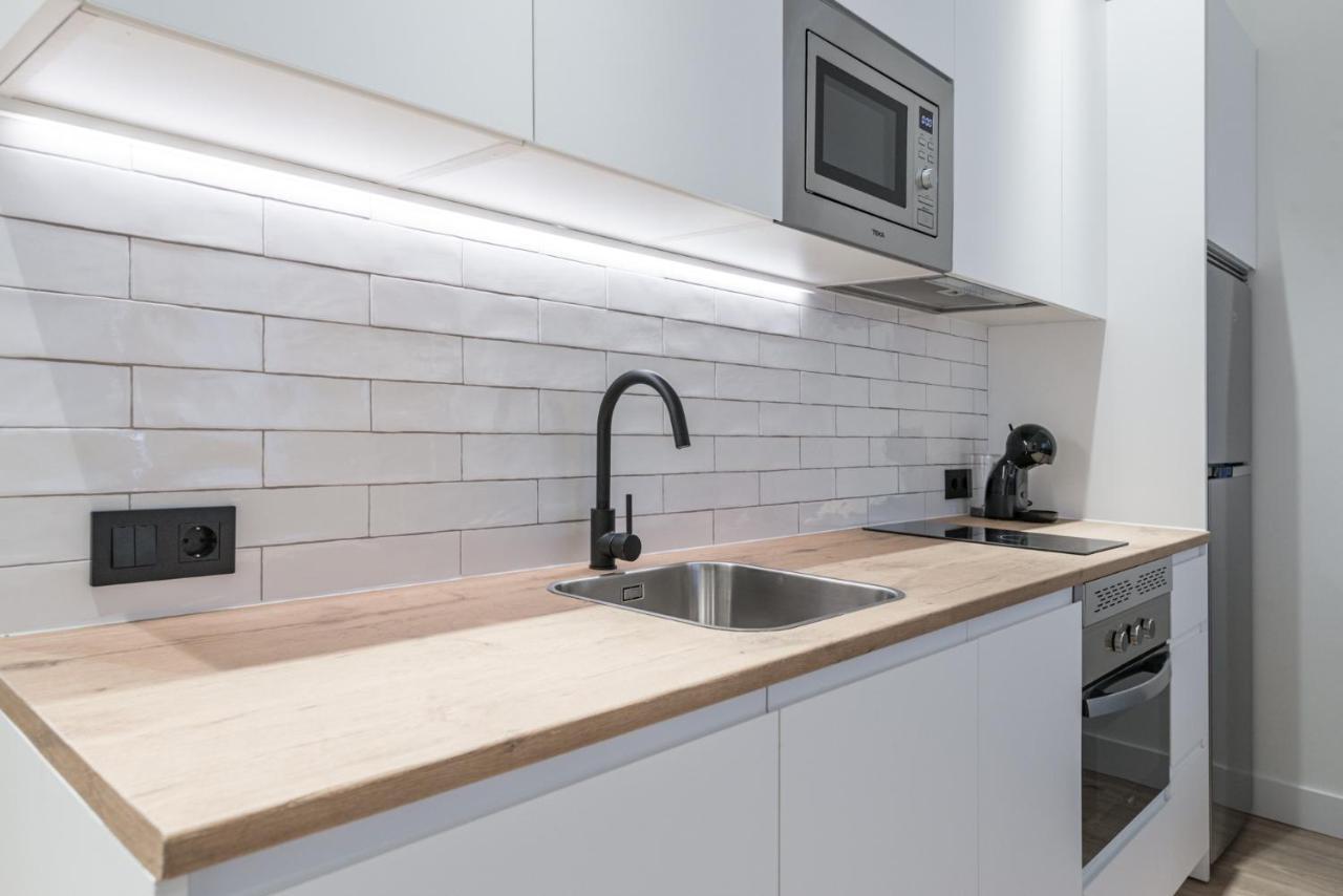 Apartament Jes B Close To Bernabeu Stadium Madrid Esterno foto